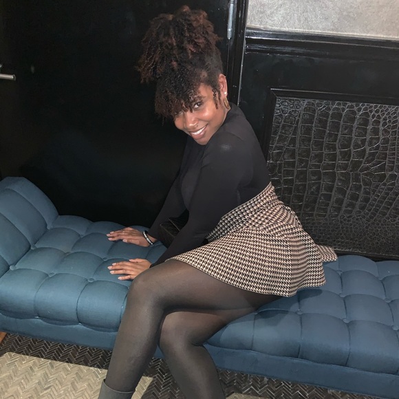 Meet your Posher, Saki - Picture 2 of 4